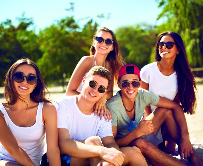 TIENERS_JEUGD_STRAND_NATUURBAD_CHILLEN_TED_GROEN_CMYK.jpg