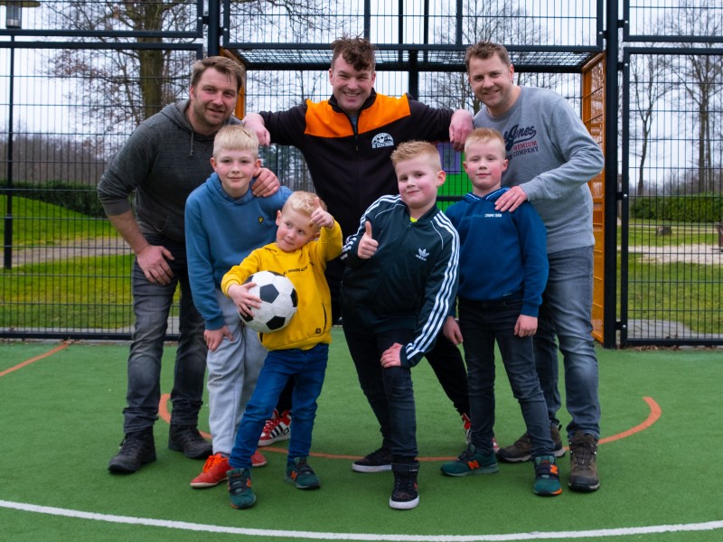 Ouder kind voetbal.jpg