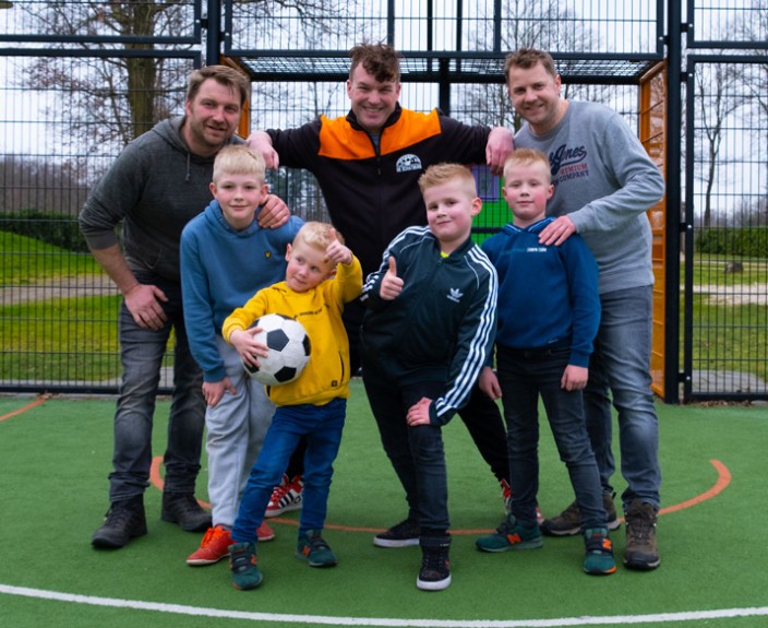 Ouder kind voetbal.jpg