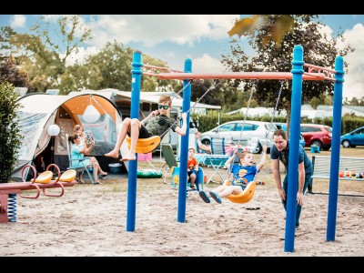 Speeltoestel op het Kinderveld